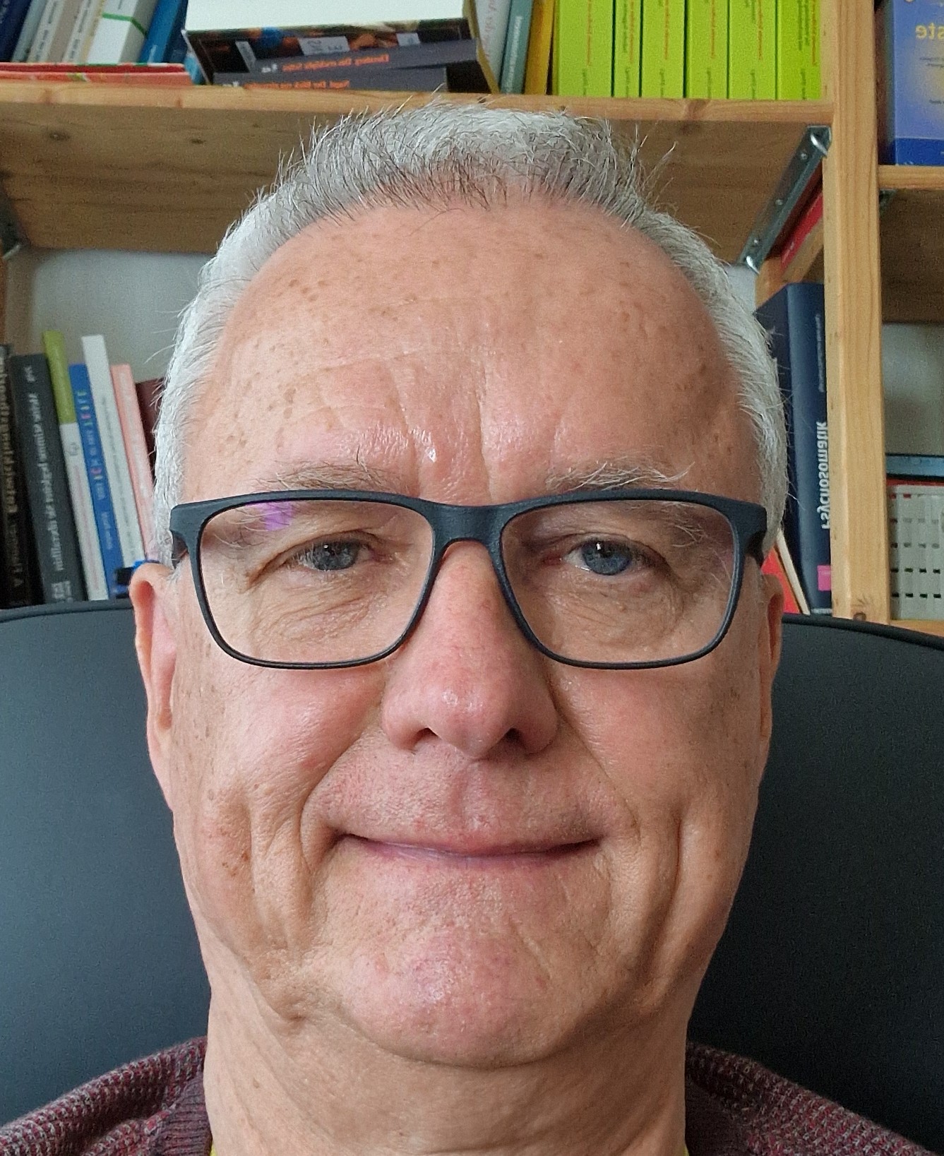 Dr. phil. Dipl.-Psych. Lothar Schattenburg
